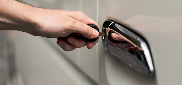 Why Choose Our Auto Locksmith Team in Fort Lauderdale, FL?